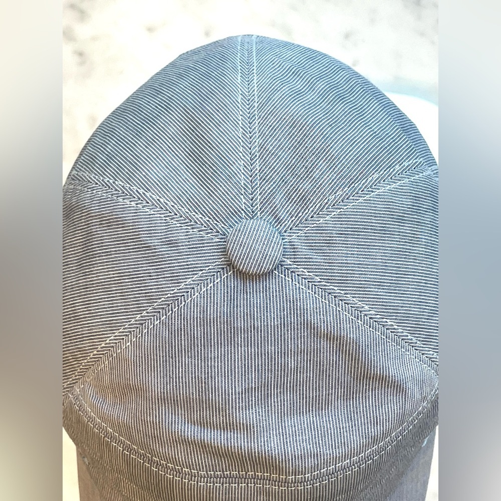 Hermes micro pinstripe cap, silver snaps, covered button,cotton, blue/white, 58 - Picture 13 of 15